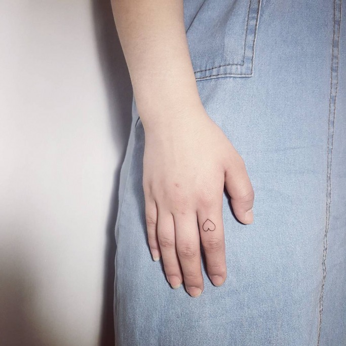 Tiny Finger Tattoo Ideas Tiny Finger Tattoo Ideas